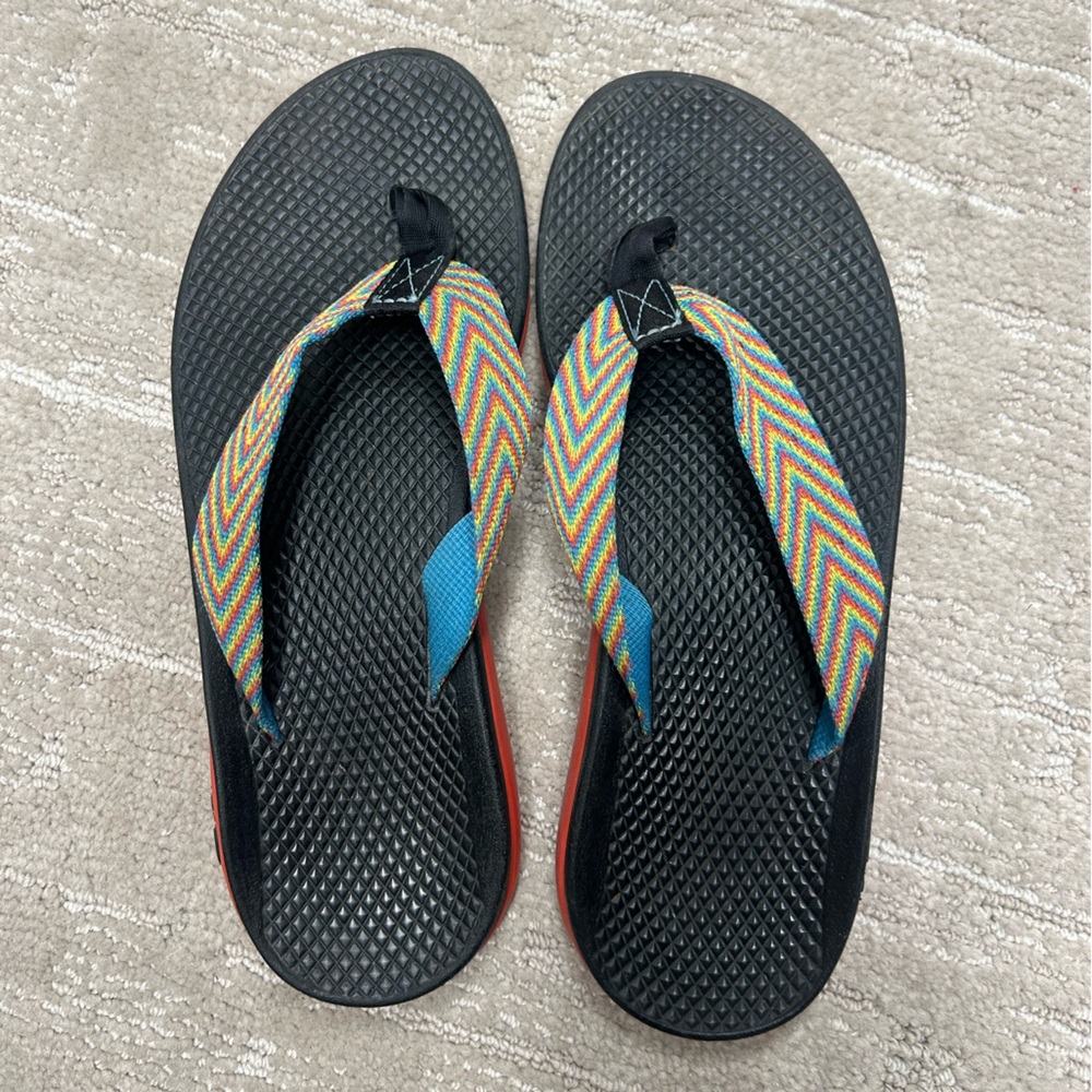 Chaco Flip Flops Women Size 8